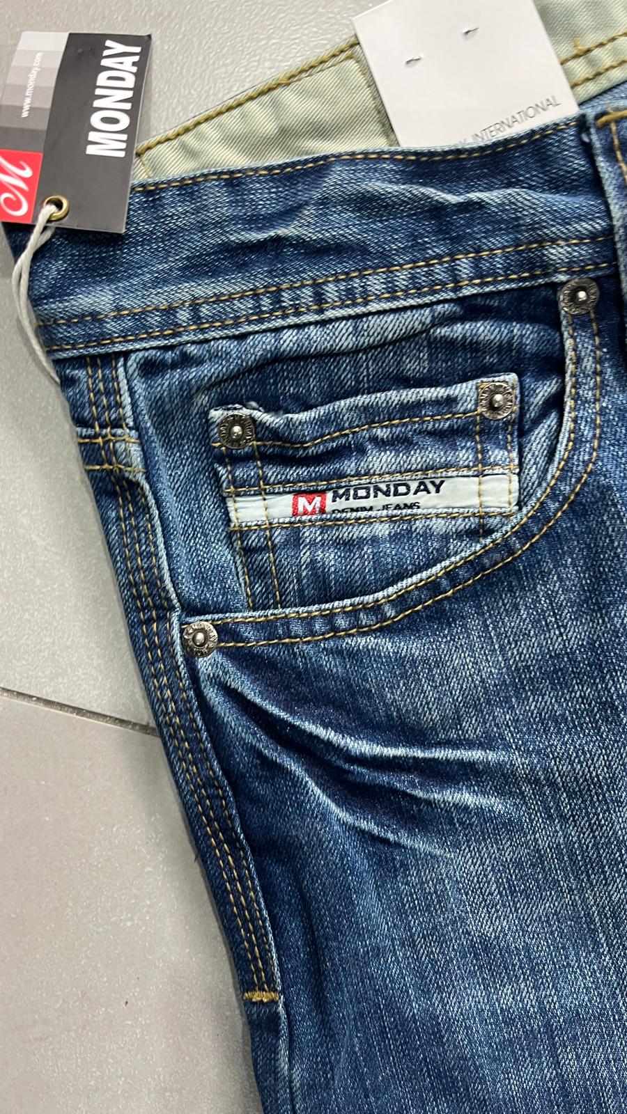 Denim Jeans Washed Embroidered Baggy Fit Vintage Y2K 90s 00s American Style Hip-Hop (S)