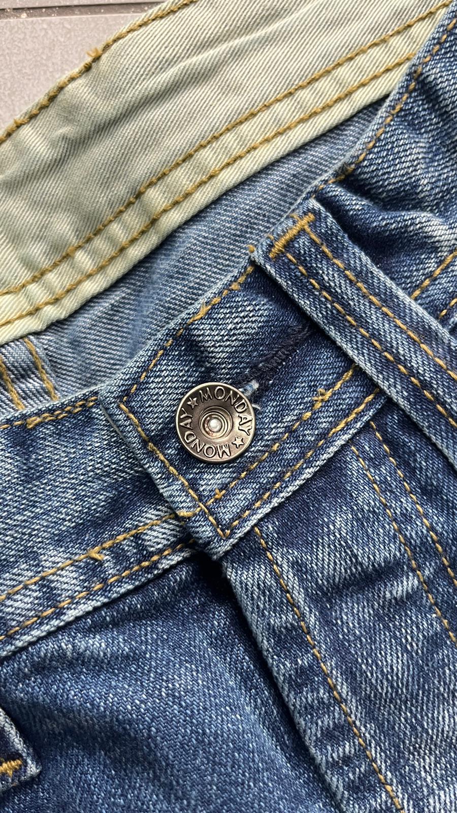 Denim Jeans Washed Embroidered Baggy Fit Vintage Y2K 90s 00s American Style Hip-Hop (S)