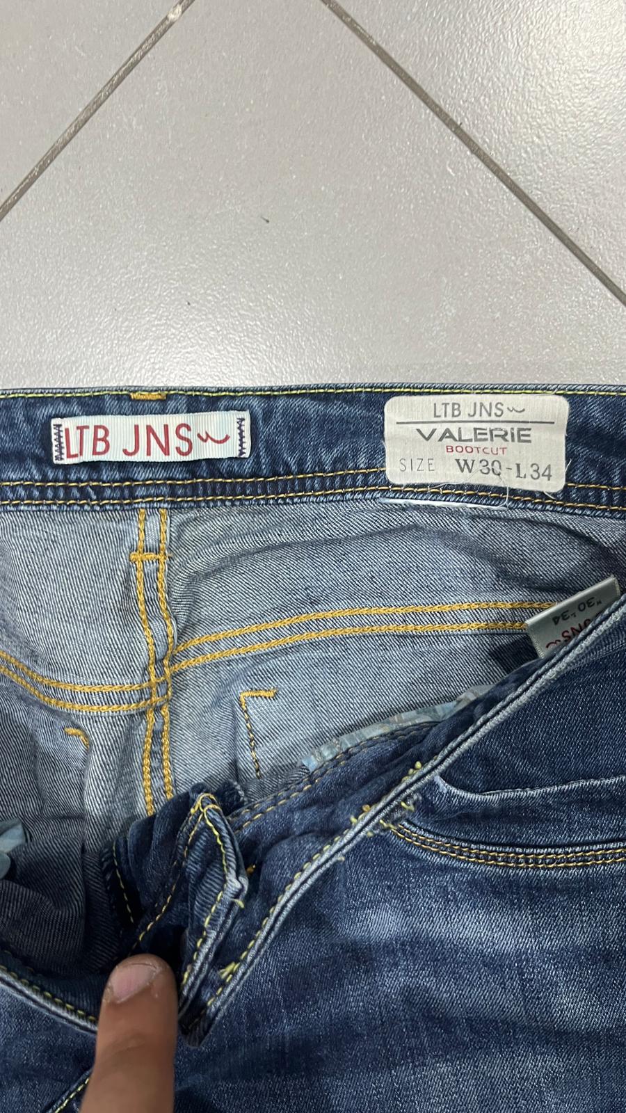 Denim Energie Straight Fit Washed  (M)