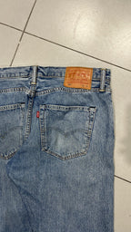 Denim Levis 501 Washed Straight Fit  (M)