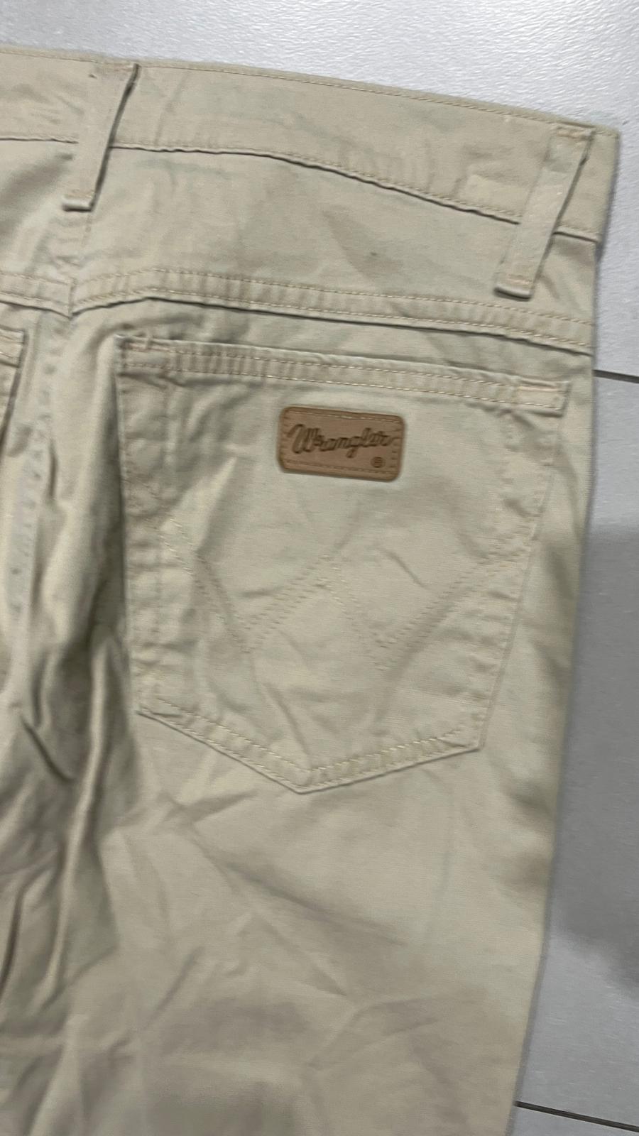 Denim Wrangler Straight Fit Beige  (M)