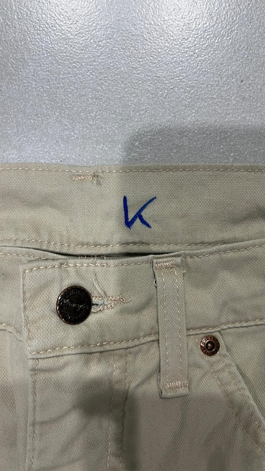 Denim Wrangler Straight Fit Beige  (M)