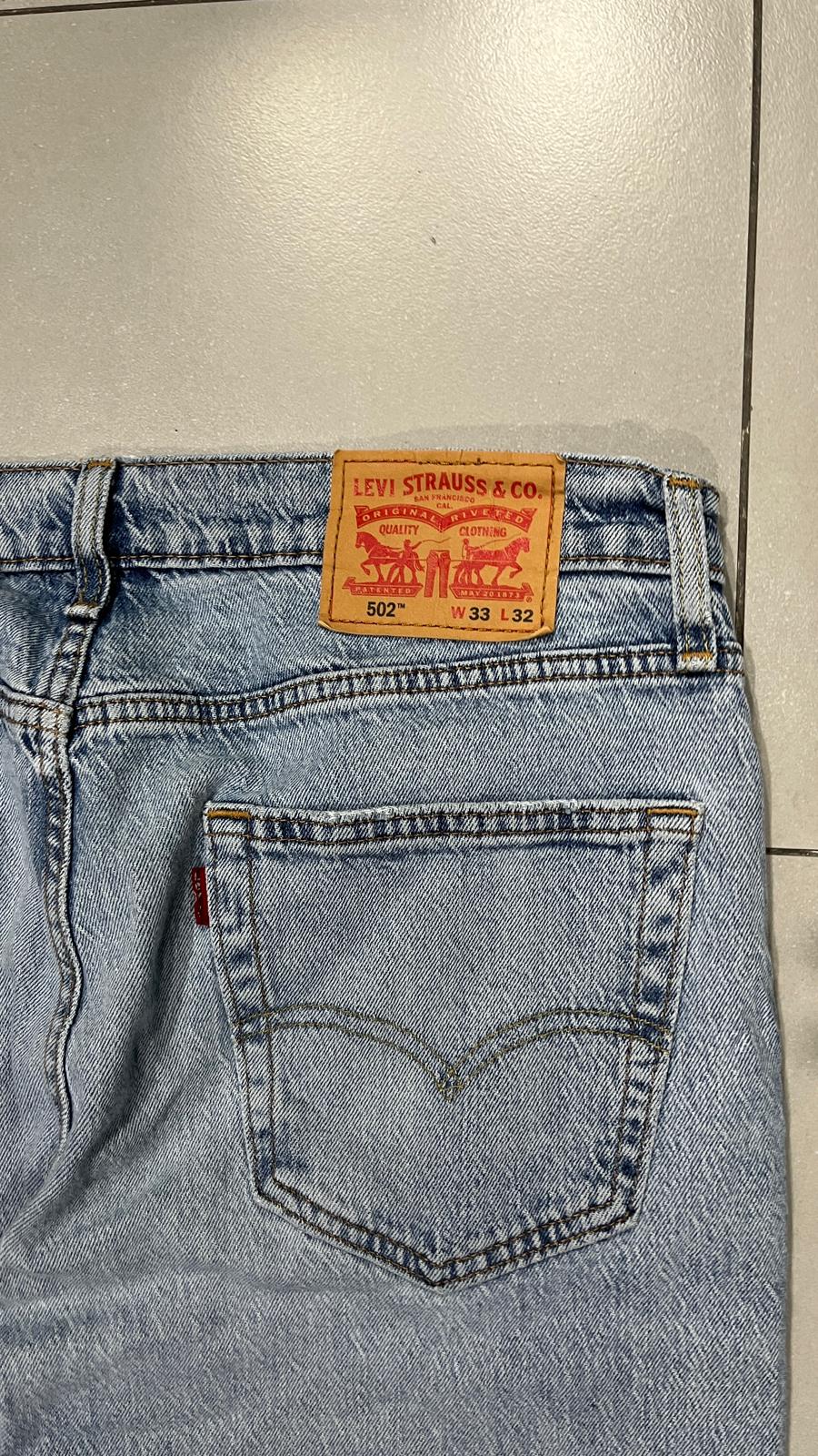 Denim Levis 502 Slim Fit  (M)