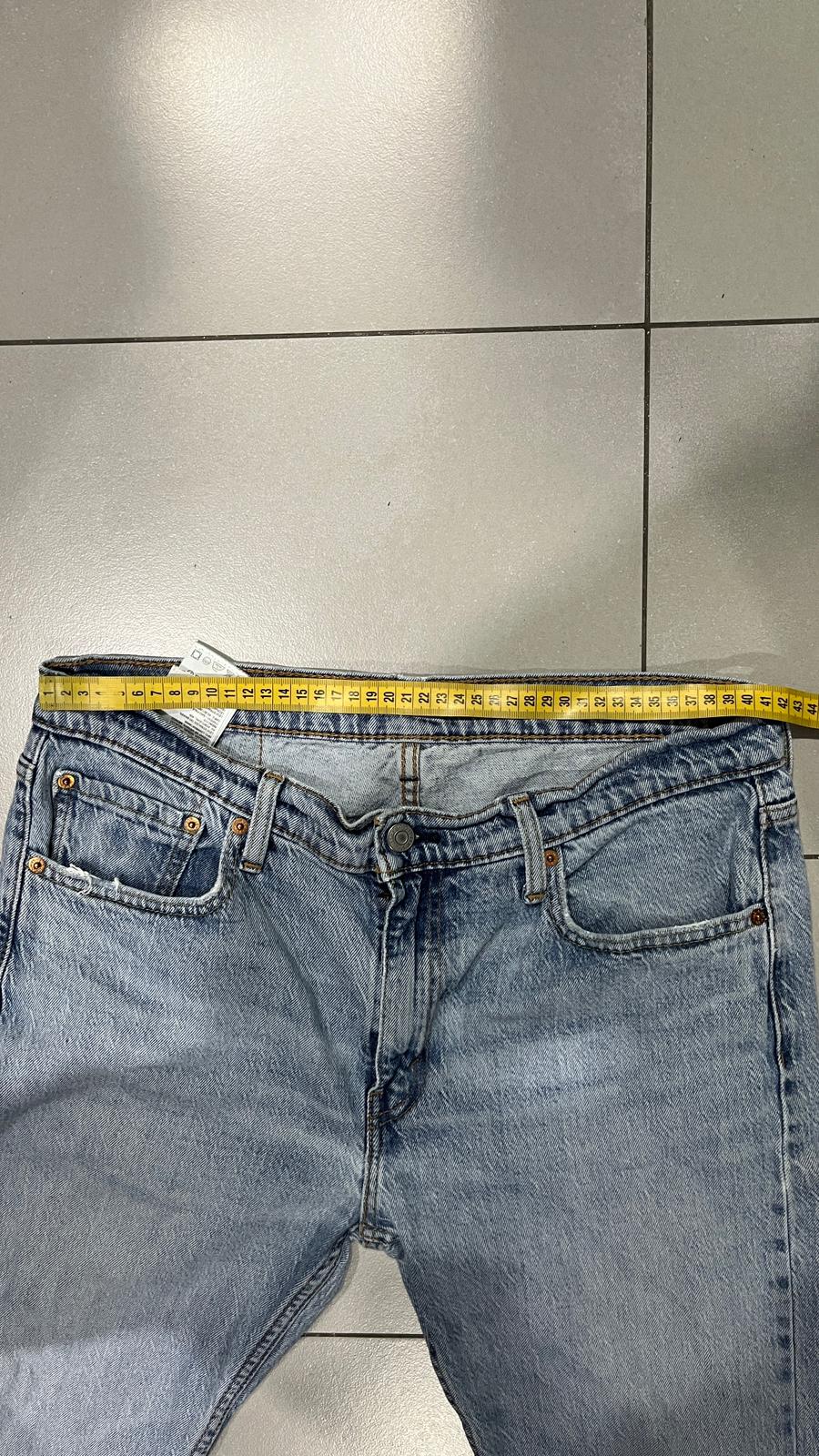 Denim Levis 502 Slim Fit  (M)