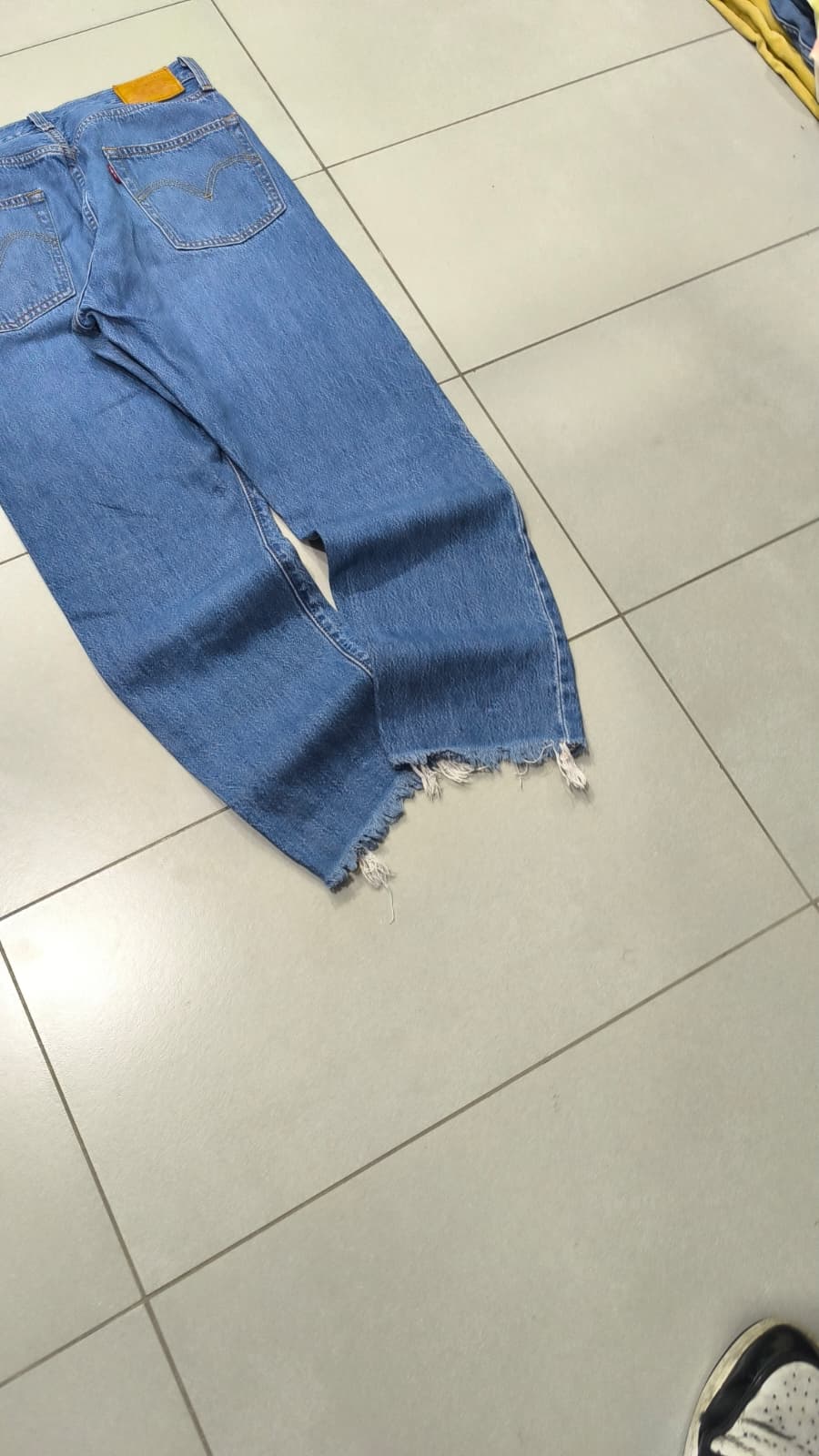 Denim Levis 501 Sfrangiato Straight Fit Vintage Y2K 90s 00s American Style Hip-Hop (S)