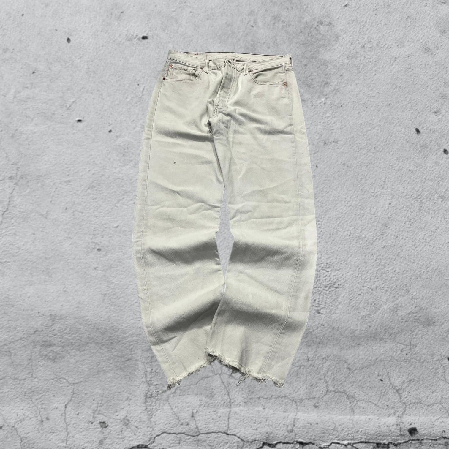 Denim Levis 501 Sfrangiato Straight Fit White (M)