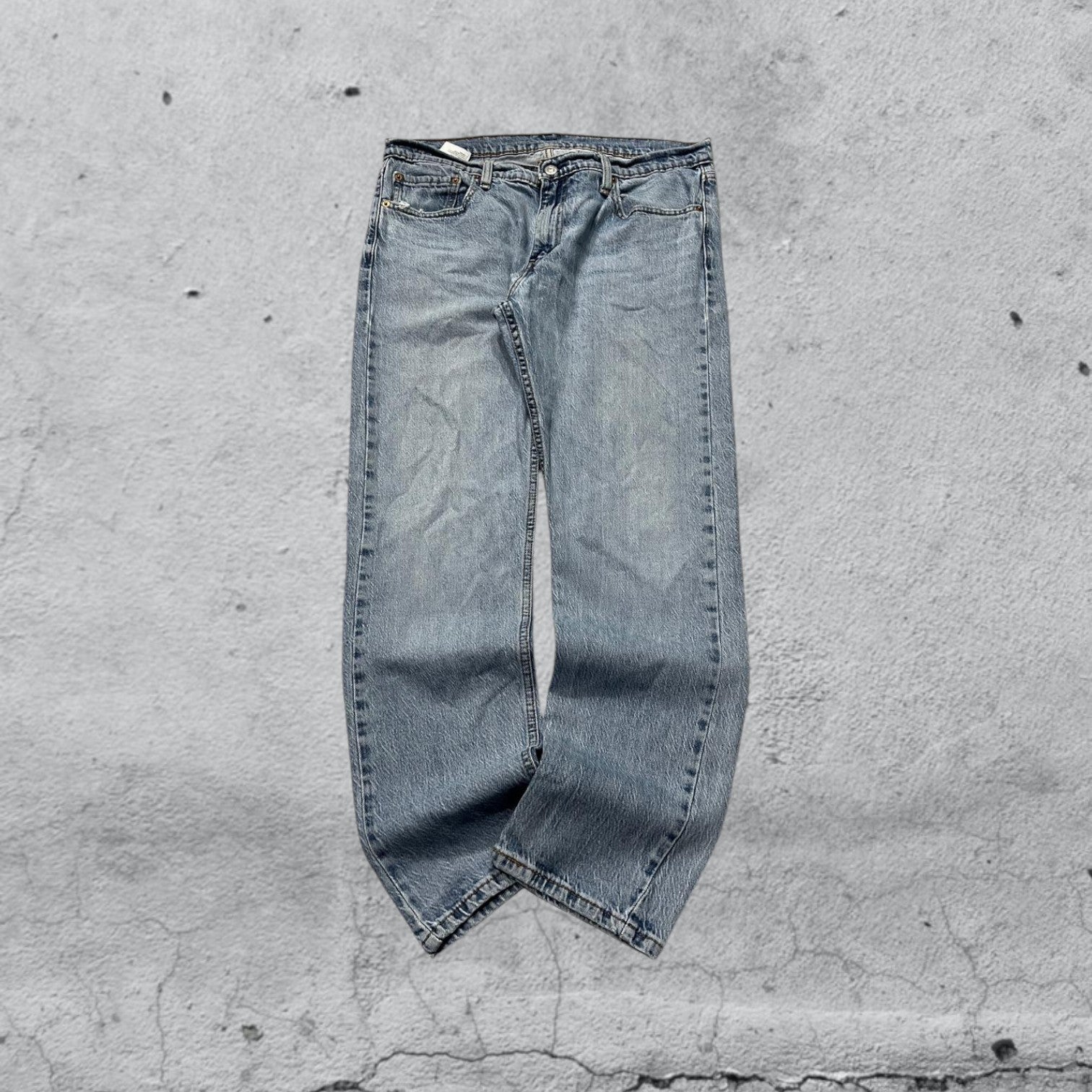 Denim Levis 502 Slim Fit  (M)